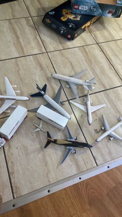 Lot of Diecast Airline Model Planes