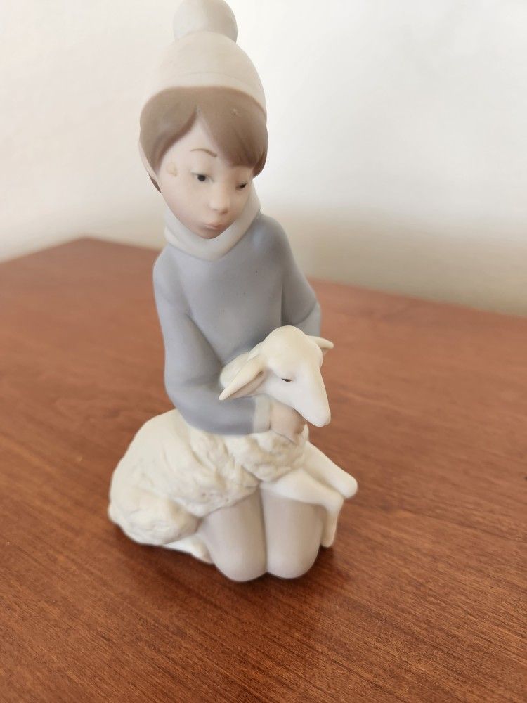 Lladro Shepherd With Lamb