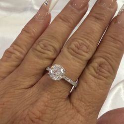 NEW! 2CT. Round Brilliant, Genuine Moissanite Gemstone Engagement Ring, Please See Details 🌼