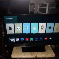 Samsung Smat TV 28" Inch Remote control Includes 