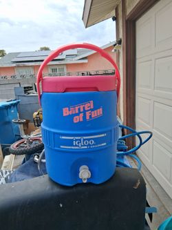 Igloo 2 Gallon Water Cooler