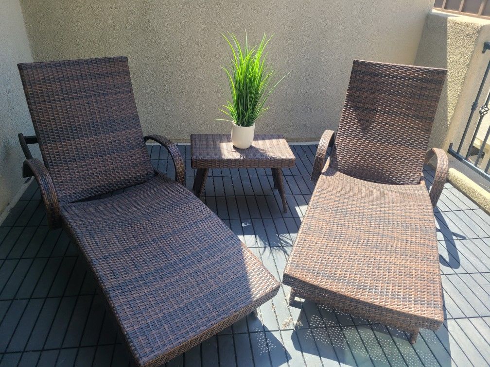 Outdoor Furniture Like New! 3 piece set