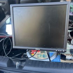 DELL Computer Screen Monitor With Cords Attached :)