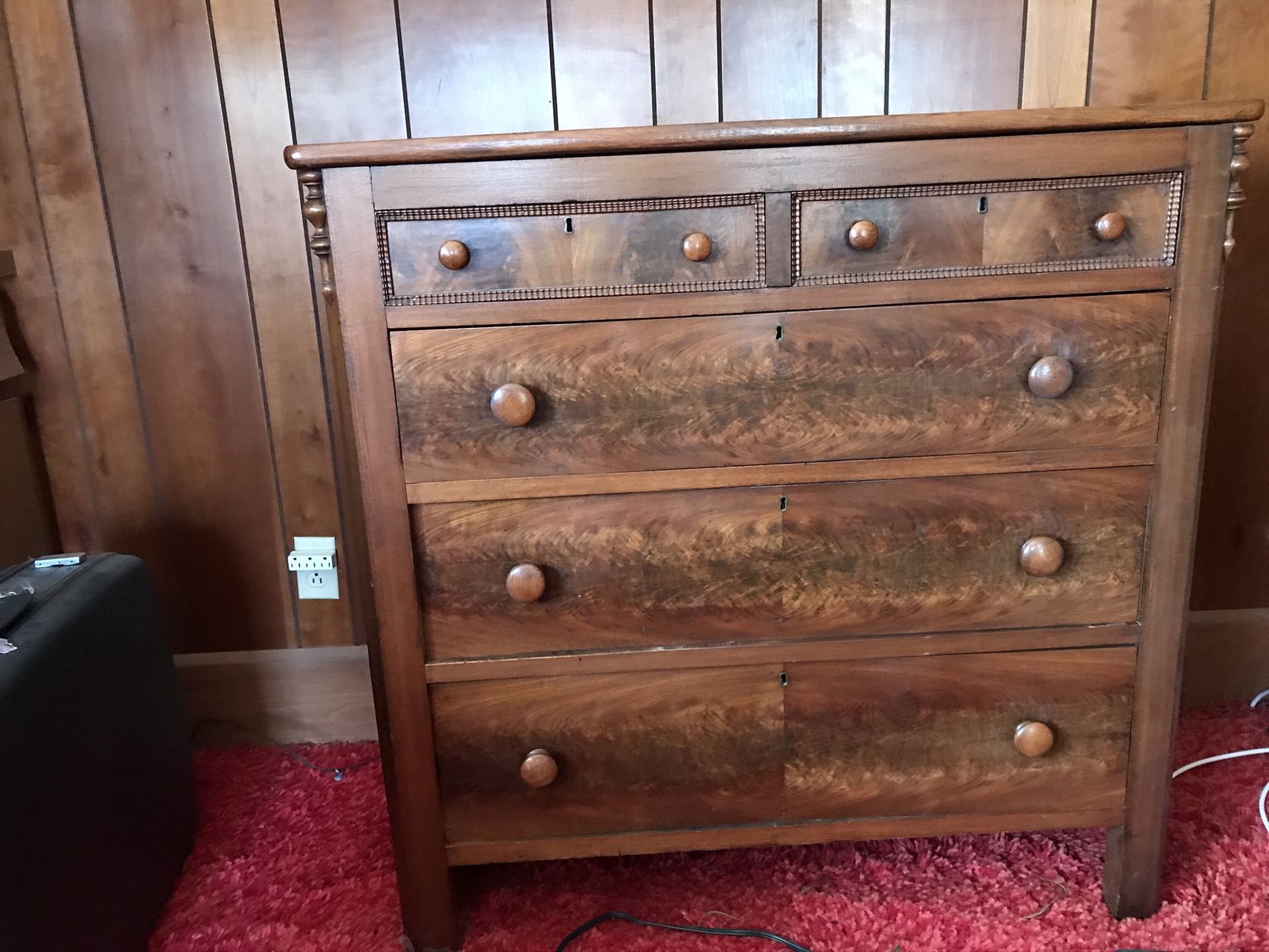 Antiqur mahogany 5 drawe dresser