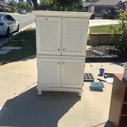 Armoire