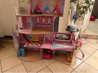 Doll house