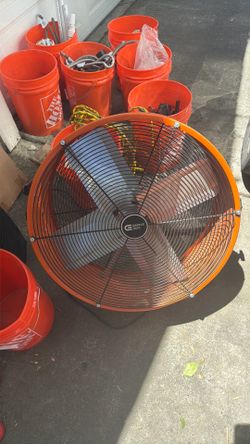 Commercial fan