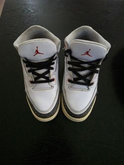 Boys Jordan's size 3