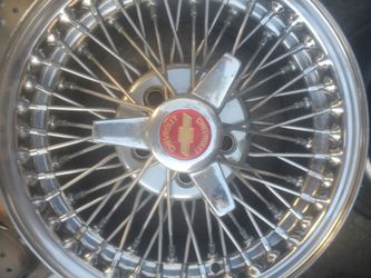 Dayton wires original bolt ons with Dayton 3prong spinners 14x7s trade???
