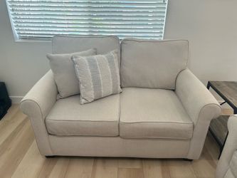 Sofa / Love Seat / recliner chair- 500 OBO