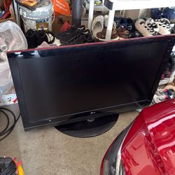46 Inch LG Tv