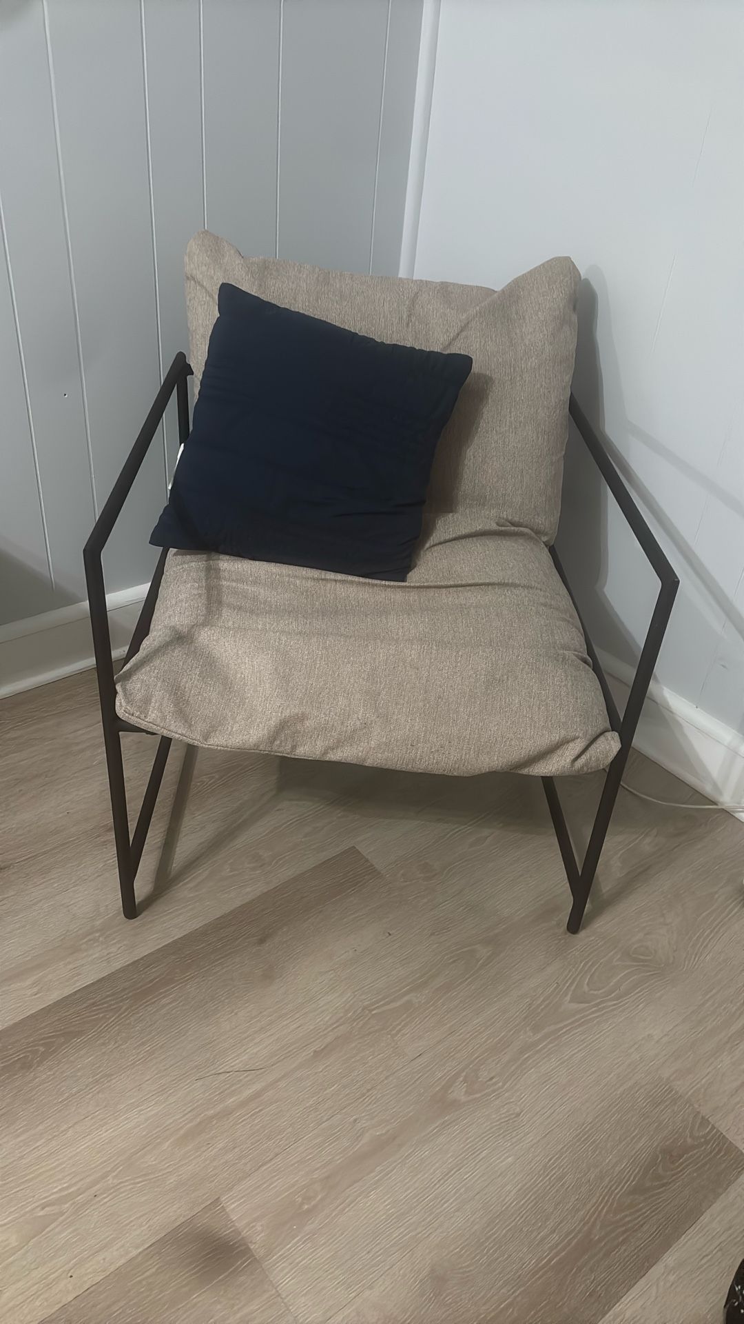 Metal Framed Hammock Seat Chair