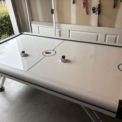 Air Hockey Table