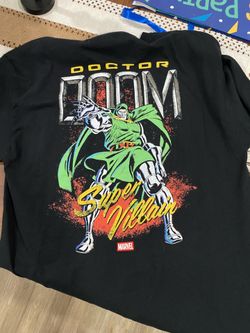 Marvel doctor doom shirt large