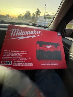 Milwaukee M18 2-Gallon Wet/Dry Vacuum