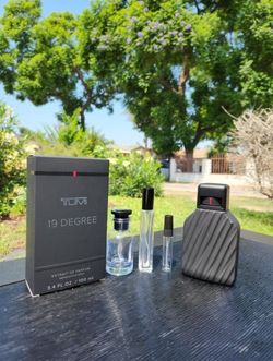 TUMI 19 Degree (Decants)