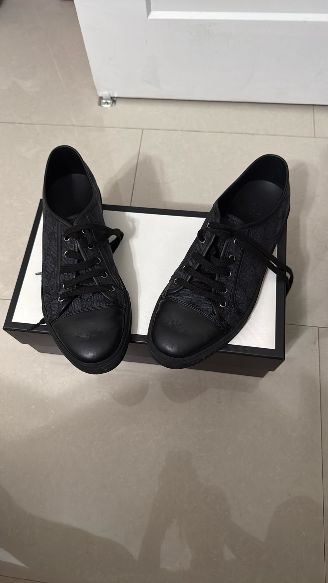 GUCCI Black Canvas Low Top Sneakers