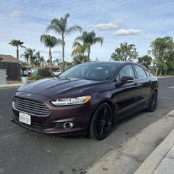 2013 Ford Fusion SE 