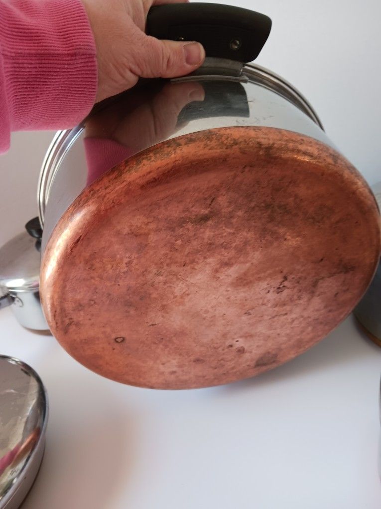 How to Clean a Revere Ware Copper Bottom