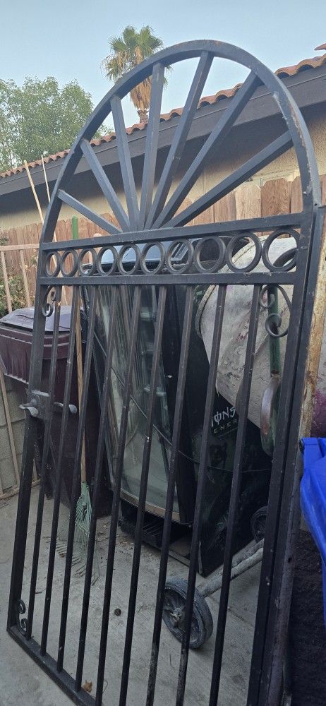 Gate 42 1/2 Width
80inch