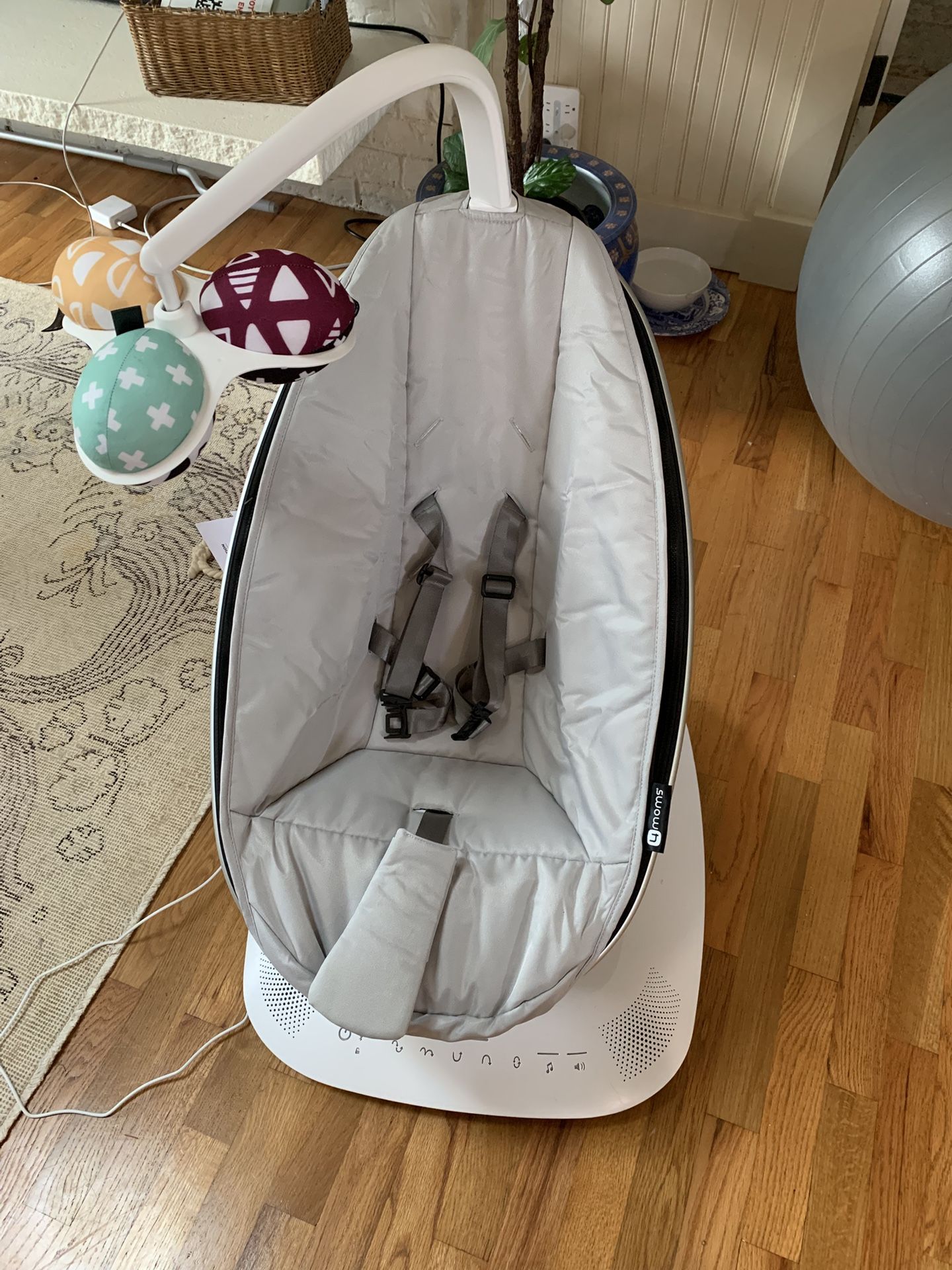 4moms Mamaroo Baby Swing
