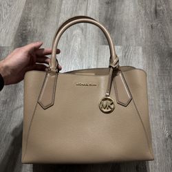 Michael Kors Kimberly Small Satchel Crossbody Handbag Purse Khaki Pebble Leather