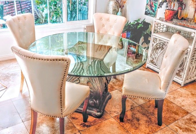 Glass Top Dining Room Table With 4 Faux Leather Seats