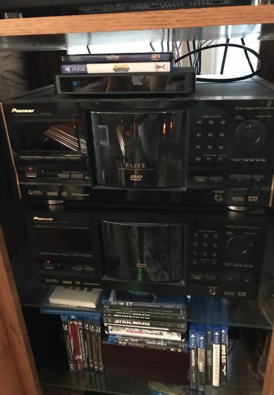(2) Pioneer Elite 300 DVD Jukebox’s for Sale in Federal Way, WA OfferUp