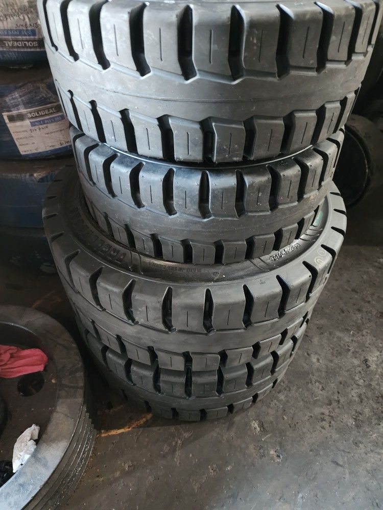 forklift tires