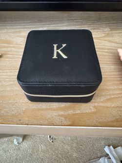 Jewelry box