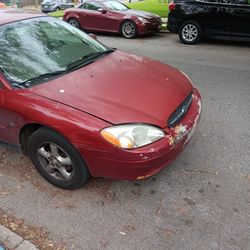 2000 Ford Taurus