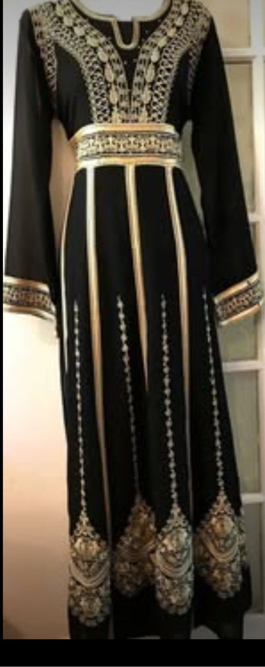 Black and gold dress/abaya/kaftan size M-L