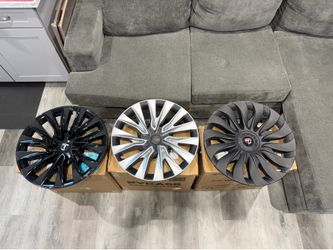 Tesla model 3 highland 18in Wheel cover used