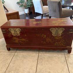 Oriental -Style trunk