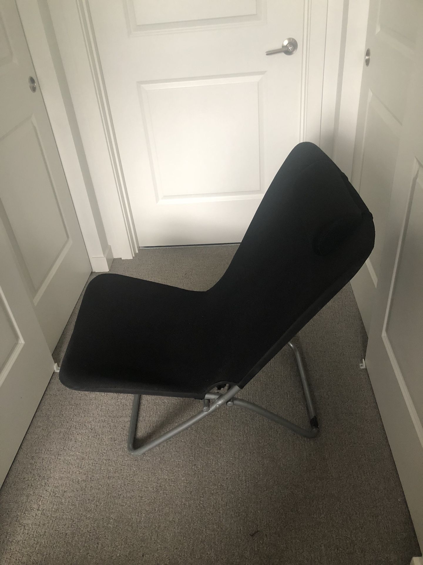folding chair with removable cover