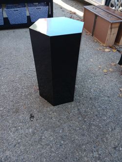 Black Gloss Plant Stand/Table