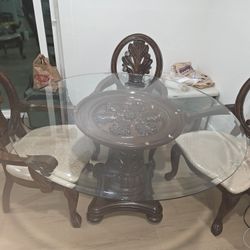 Beautiful Glass table- 4 chairs incuded 