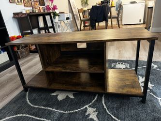 Snall Tv Console