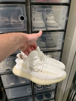 Yeezy Boost 350 V2 Men’s Us Size 10  “BONE” 