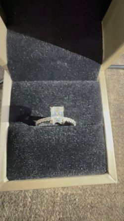 Moissanite Diamond Baguette Engagement Ring 6.5mm