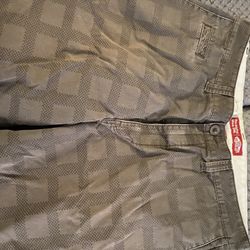 VANS Off the Wall Men's  Shorts - Size 34- Brown Plaid 