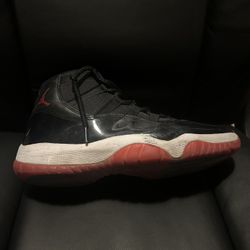 jordan 11 bred size 11 1/2 NO BOX
