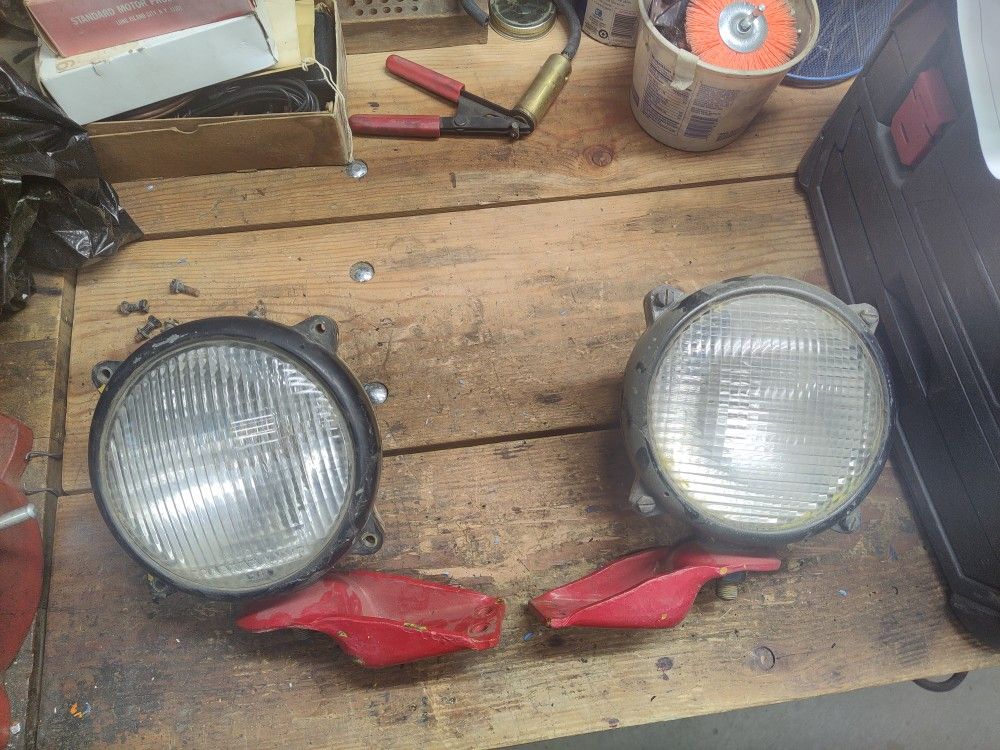 Old  (Guide )Tractor Work Lights 