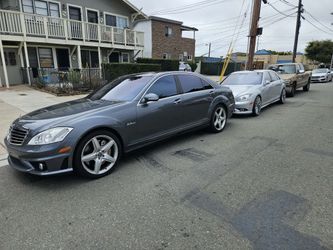 Mercedes-Benz S63 AMG Sedan