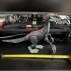 Jurassic World Dominion Sound Slashin Therizinosaurus Dinosaur Figure Toy Mattel