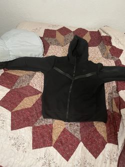 Nike Tech Black (send Best Offer)