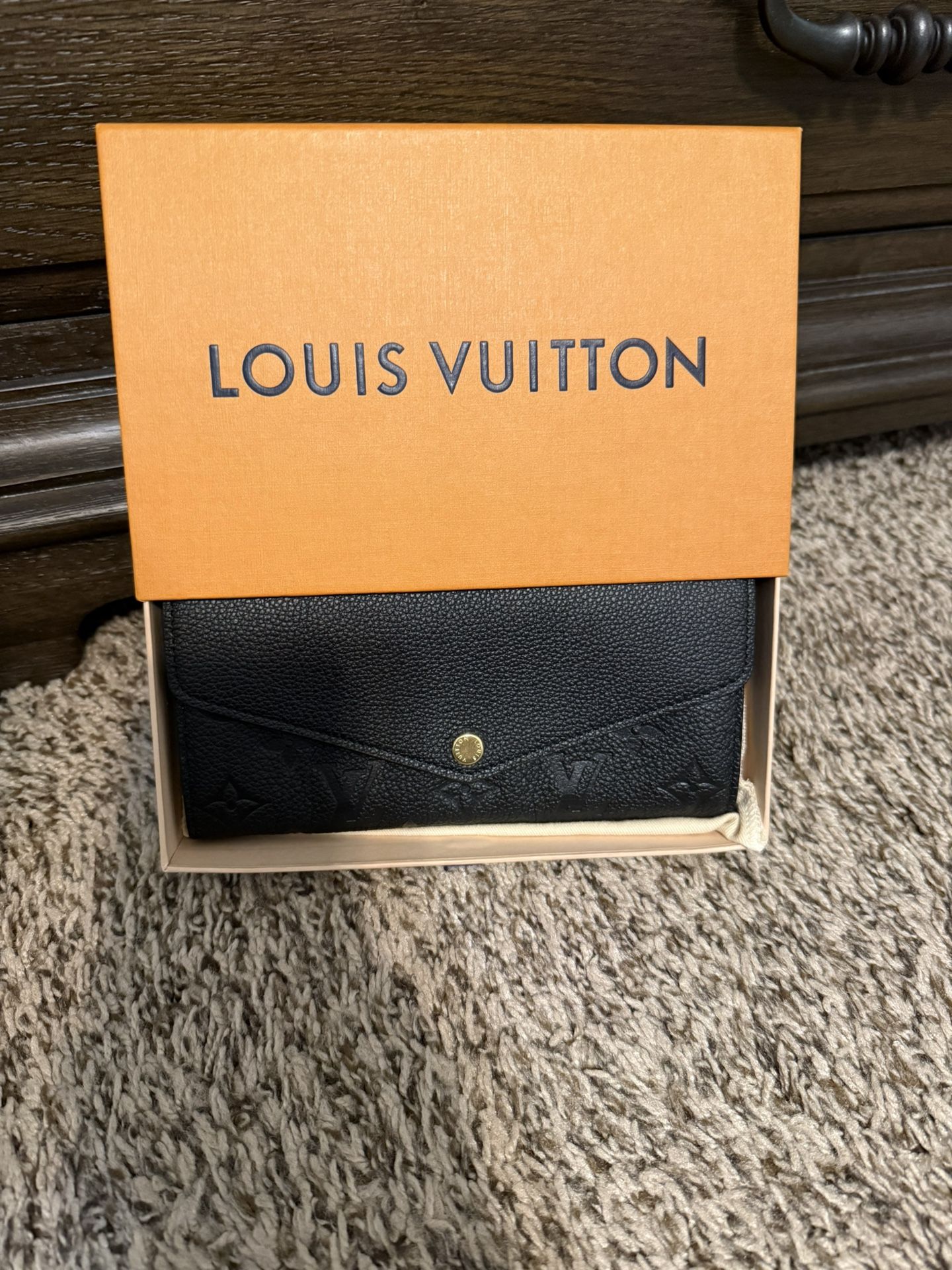 Louis Vuitton Sarah Wallet