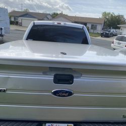 Bed Cover Ford F150  6 Feet Long  Mid Size