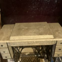 1900 Singer Sewing Machine 