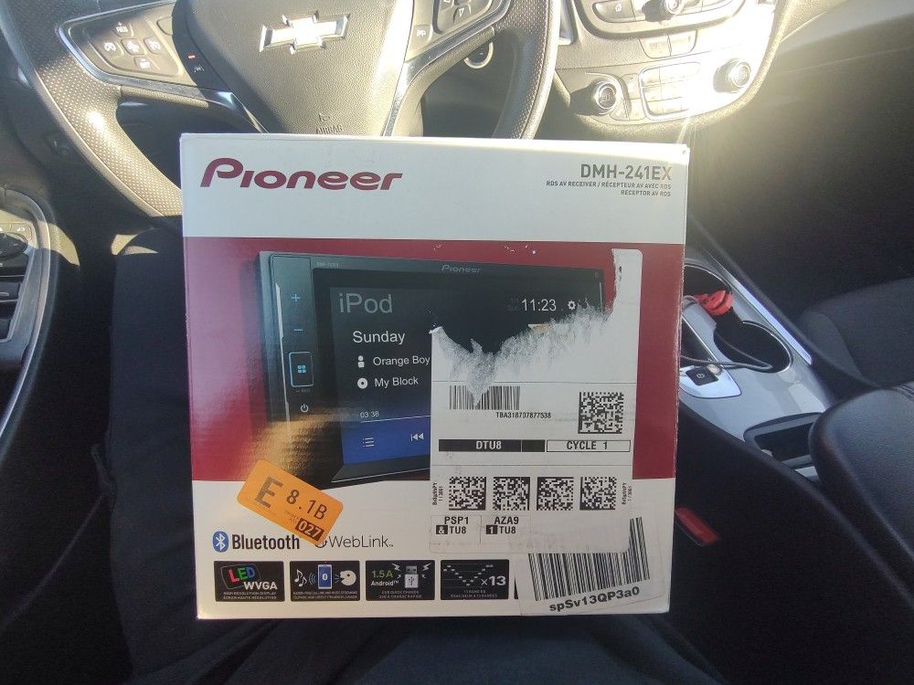 Pioneer Stero DMH-241EX
